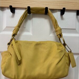 Coach Y2K L0869-13442 Parker SoHo Slouchy Hobo in Citron Buttery Leather GUC (2)